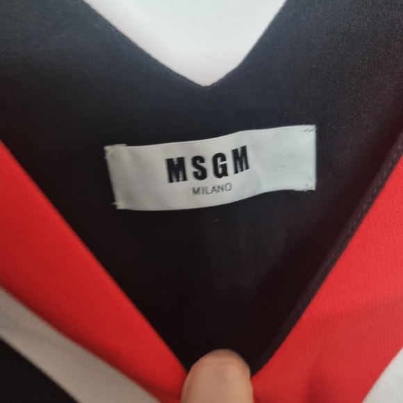 Msgm black/red/white v neck frilly bodycon dressIT 40 UK 12. - Picture 3 of 4